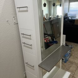 Hair Station/Vanity