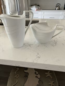 Hutchenreuther Teapot & Coffee PotMaxim’s De Paris