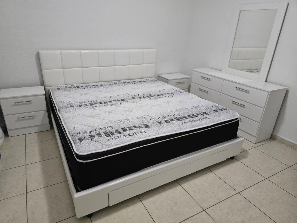 Brand New Queen Bedroom Set with / Juego de Cuarto con Colchón Nuevo a  Estrenar ... Fast  Delivery  🚚 