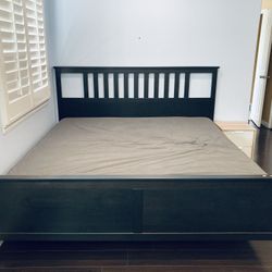 King size Bed with Mattress