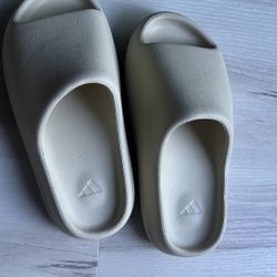 Adidas Yeezy Slides Sz 9 Men 