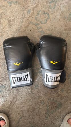 Boxing gloves