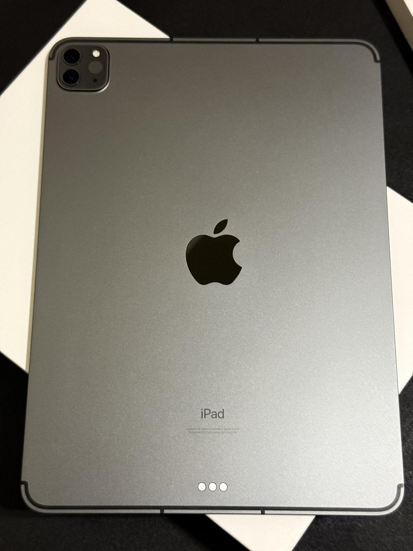 iPad Pro 11” WiFi + Cellular - 1TB - M1 Chip
