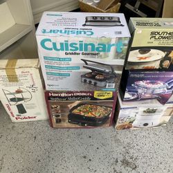 MOVING SALE  ALL NEW  $40 FOR ALL 6 ITEMS  PICK UP IN WESTMINSTER CITY 92683 WESTMINSTER BLVD AND SPRING DALE