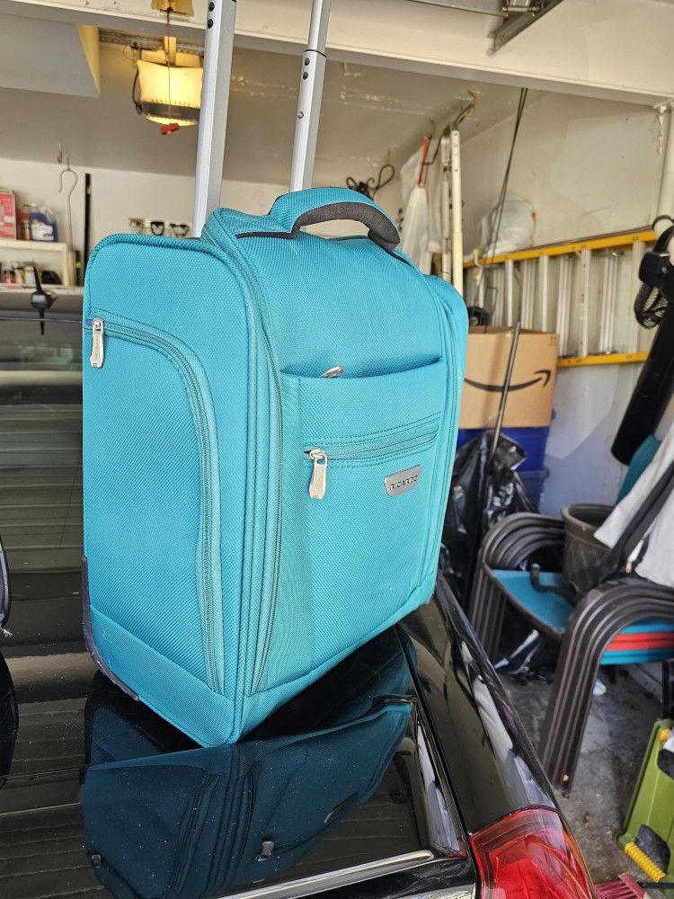 Ricardo Canyon Teal Carryon
