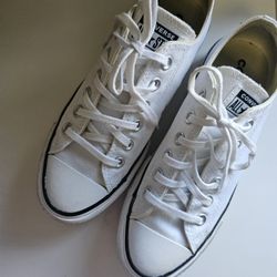 Platform Converse Chucks