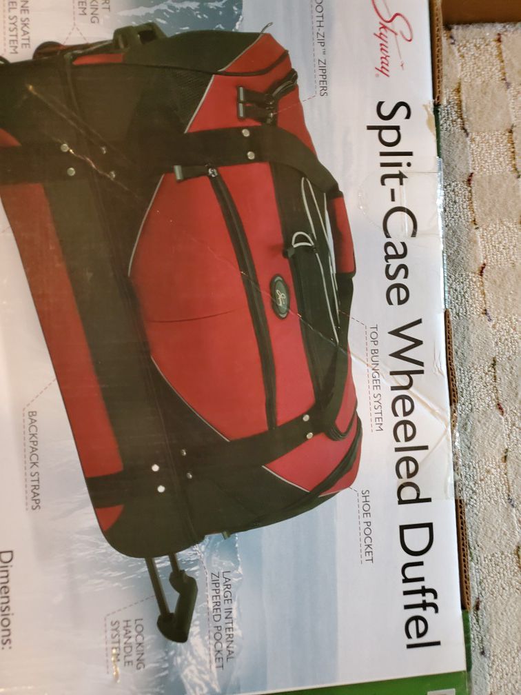 New Skyway Split Case Wheeled Duffle Bag