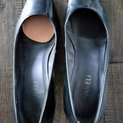 Ladies size 9M Vaneli heels