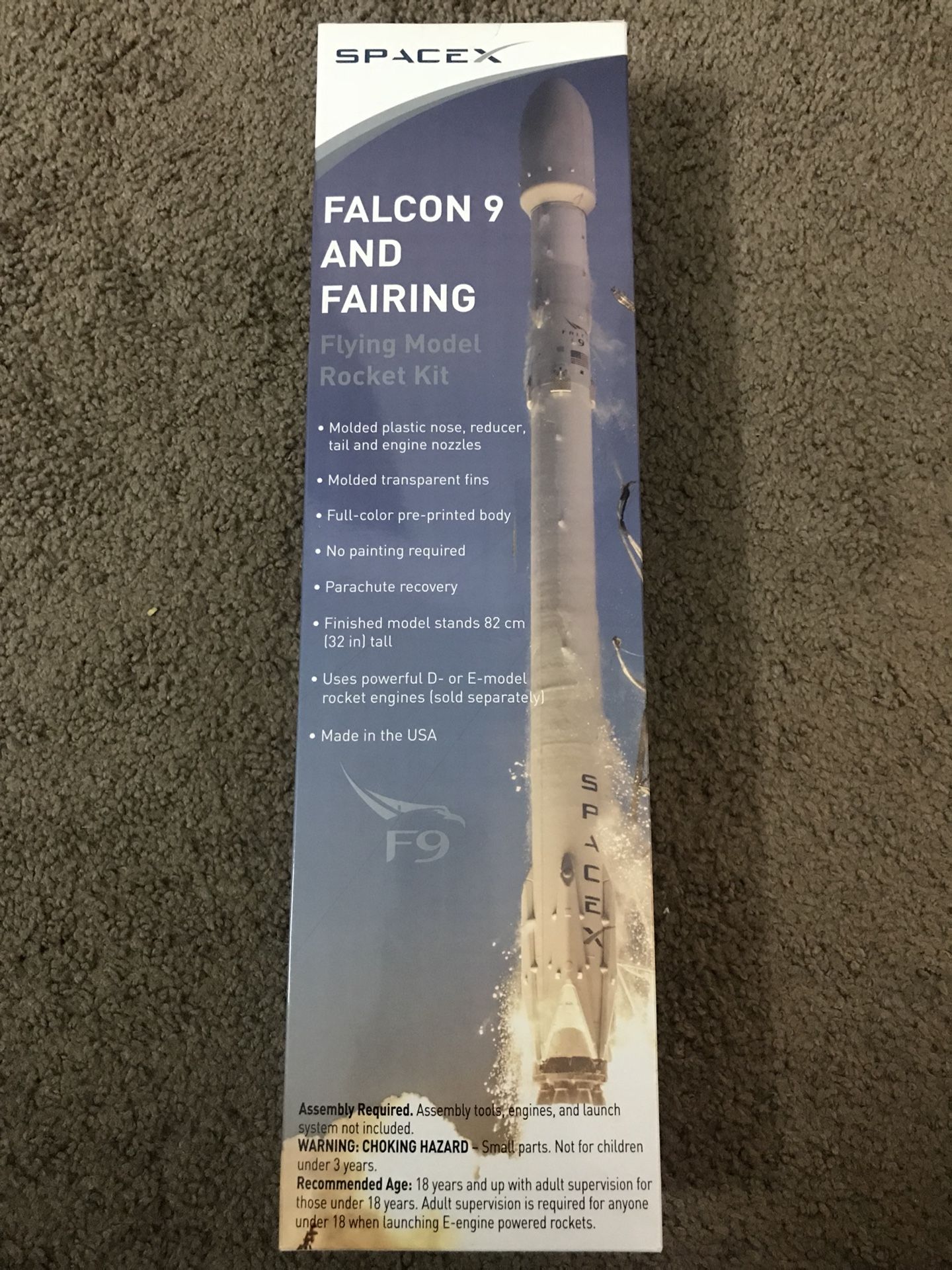 SPACEX FALCON 9 AND FAIRING - FLYING MODEL ROCKET KIT