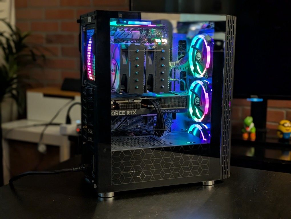 🔥High-End Gaming PC: RTX 4070 SUPER + Ryzen 5800X, 32GB RAM, 1TB NVMe.