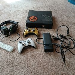 Xbox 360 Elite BUNDLE 