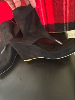 Women’s shoe size 6