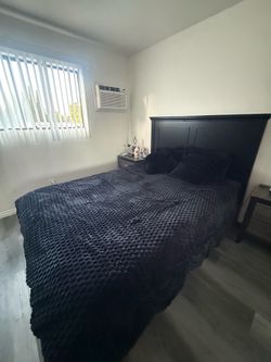 Queen size bed