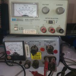 2  Hp DC Power Supplies 