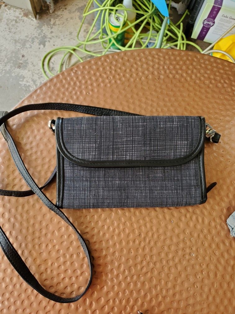 Thirty One Crossbody Wallet
