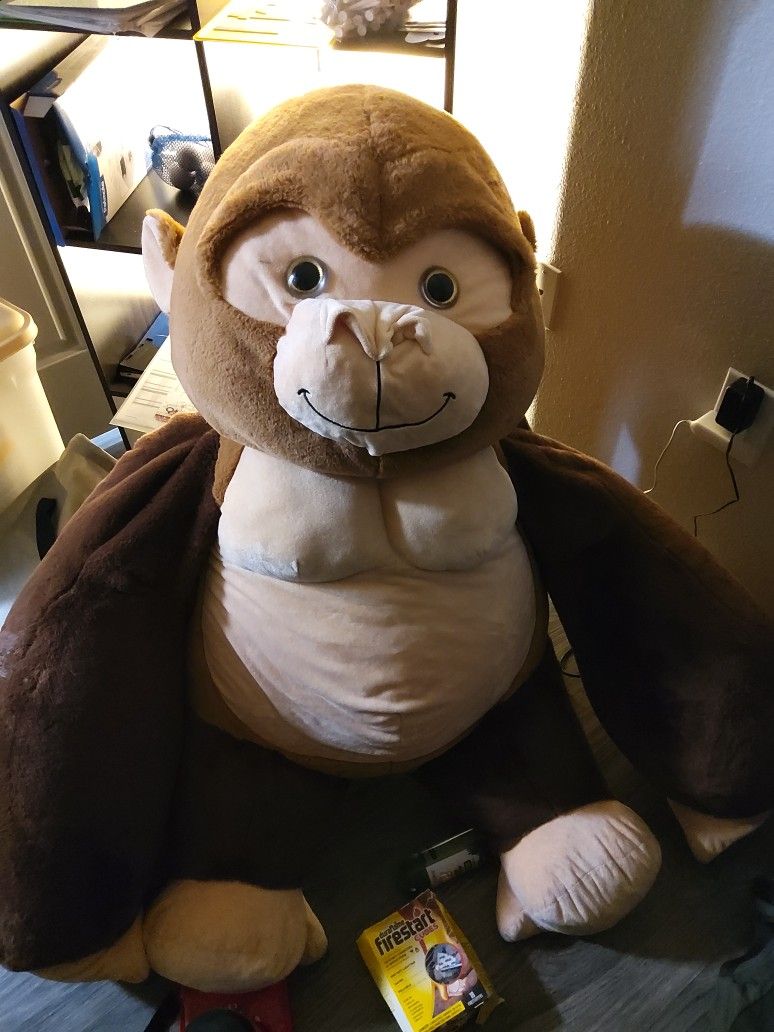 Giant Stuffed Gorrilla (Send Whatever Price And It's Yours!!)