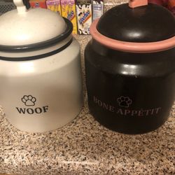 Dog Canister For Food Or Treats / Like New