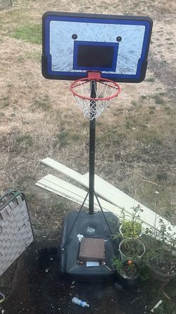 Basketball hoop