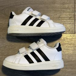 Adidas Kids shoes Size 7 K