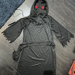 Fading Red Eyes Hooded Scary Costume Size Youth Small 