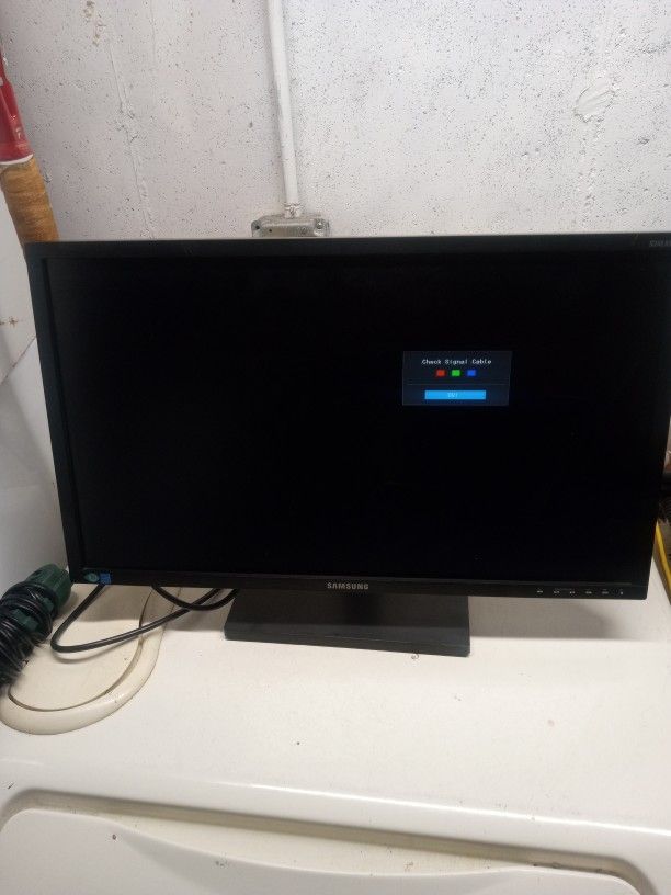 Samsung 24 Inch Monitor Works Great