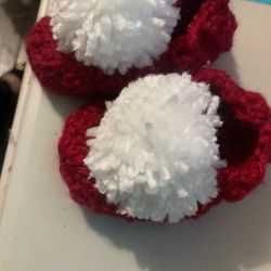 Santa’s Babys Shoes A CROCHET . Free Delivery If Local , Compton Area , Very Beautiful 
