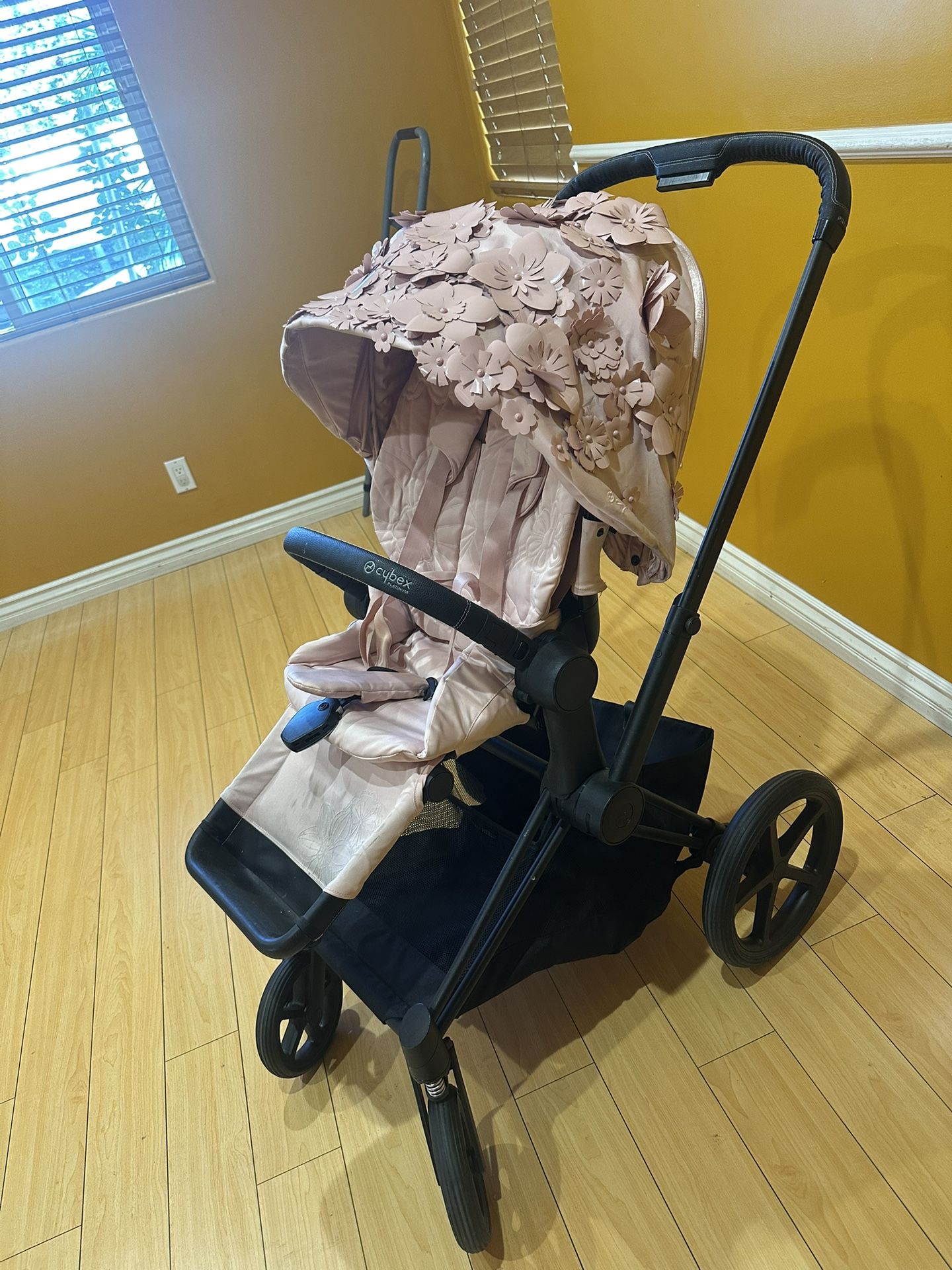 Cybex pale Blush Stroller