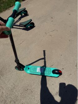 Electric scooter
