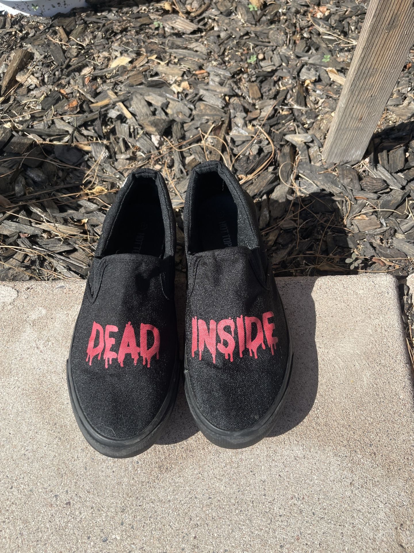 DEAD INSIDE HT Shoes Size 11W/9M