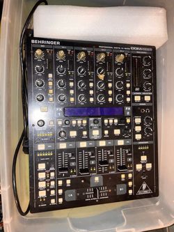 Behringer DDM4000 Professional Digital DJ Mixer