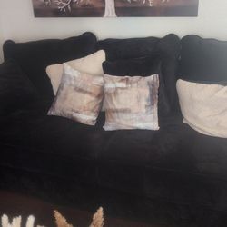 Comfortable Living Room Couch 