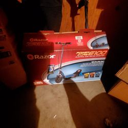 Razor E100 Scooter