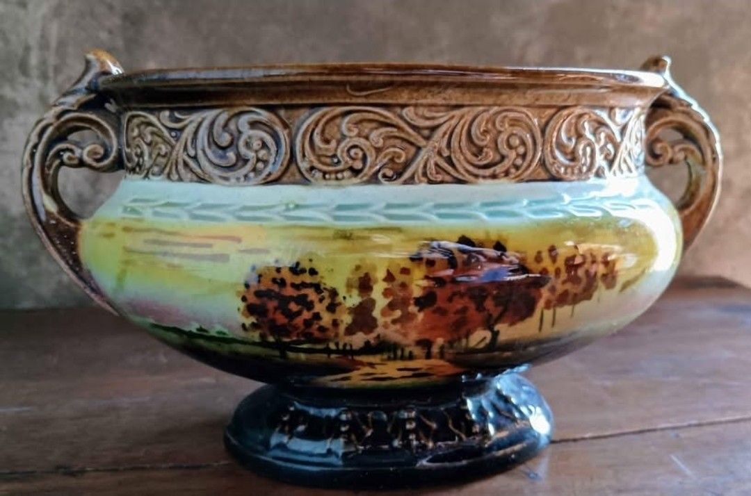 Czechoslovakian Majolica Jardiniere
