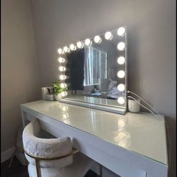 White Vanity Table With Hollywood Mirror And Chair 