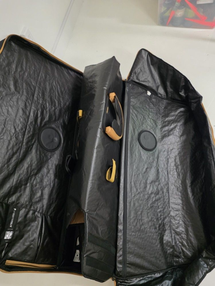 Thule Roundtrip Road Bike Travel Case