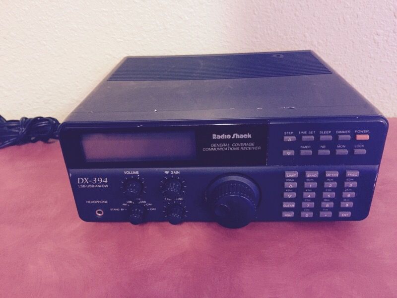 Vintage Radio Shack DX 394 Short Wave Radio