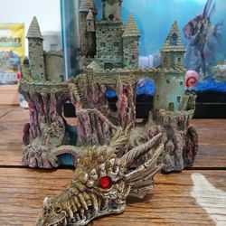 Aquarium castle + dragon skull decor