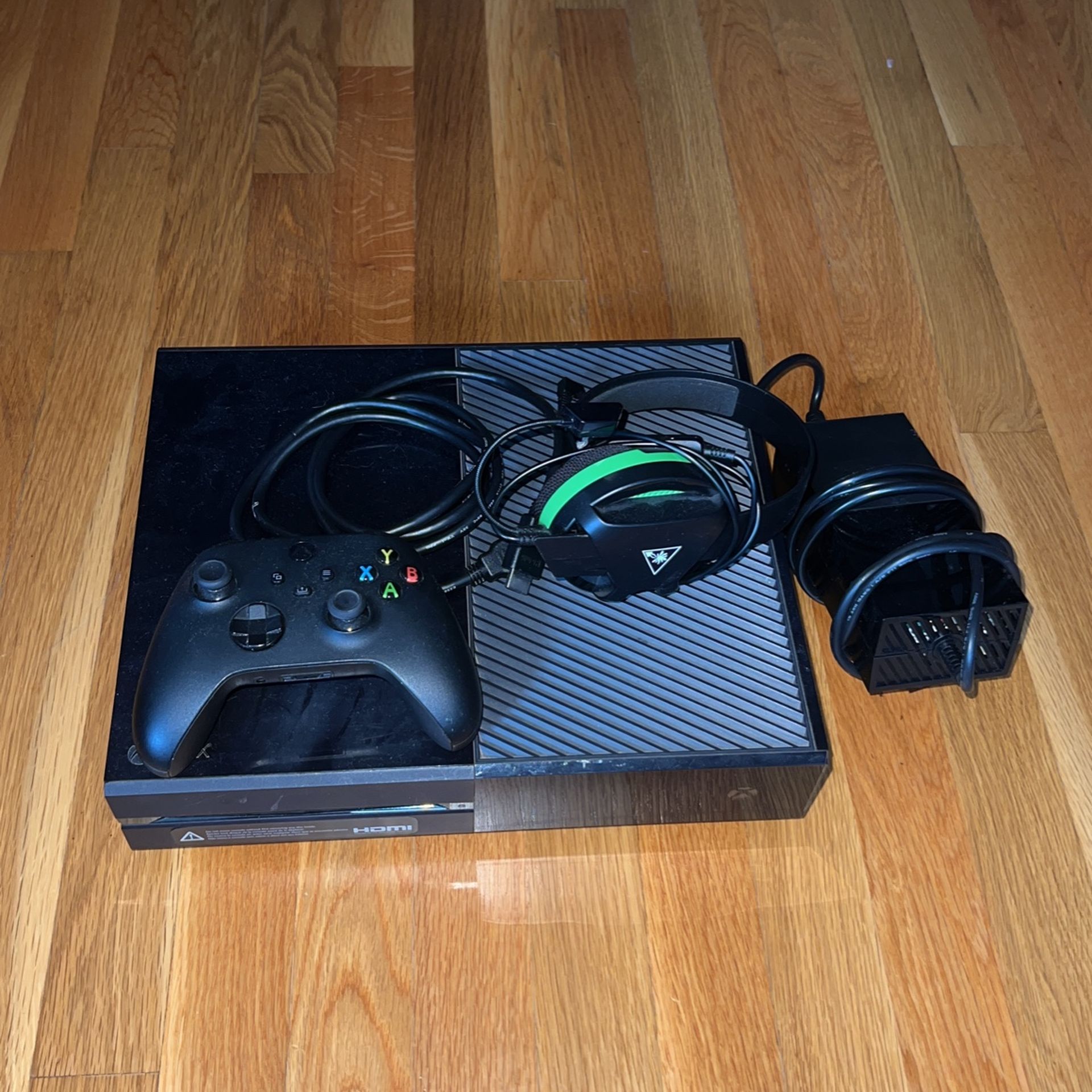Xbox One (Black)