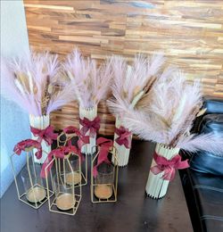 Centerpiece Set with Gold Lanterns