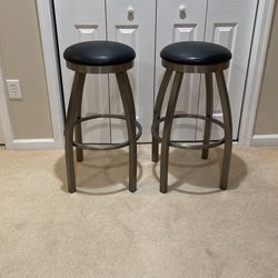 2 Chrome 32in Bar Stools