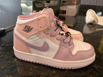 New Minnie Mouse Jordan 1- 11C