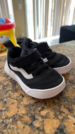 Size 3.5c toddler shoes