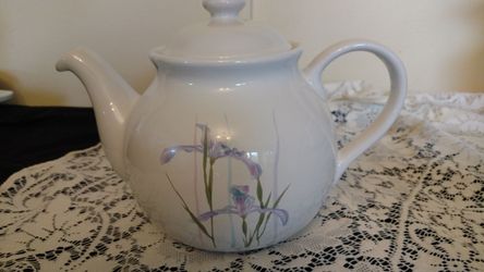 Vintage Corning Ware shadow iris teapot