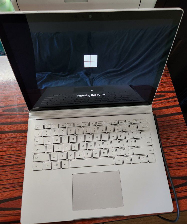 Microsoft Surface Book 3, Laptop/Tablet, Intel i7, 512GB SSD, 32GB RAM, 13.5 Inch Screen , Charger, Pen And Touch, Detachable Keyboard,