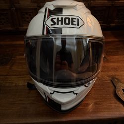 Motorcylce Helmet: SHOEI GT Air II - Size Medium