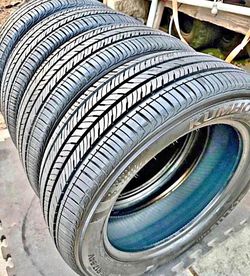 205/55/16 Kumho Selling a set of 4 tires in excellent condition 🫡