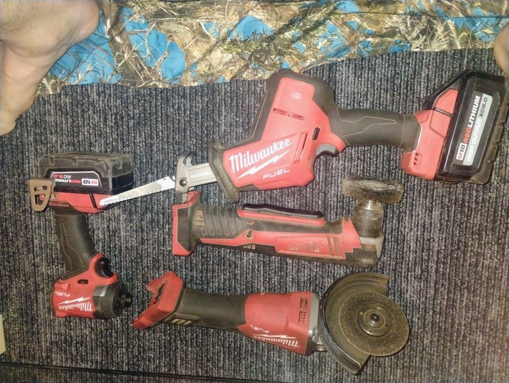 Milwaukee Tools Plus Battery And Charger