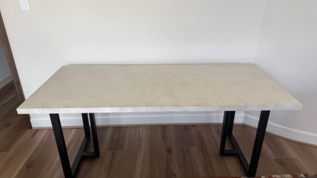 Modern Concrete-Look Dining Table