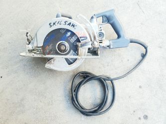 SKILSAW SHD77 7-1/4" Worm Drive Circular Saw – 15 Amp Professional Framing Saw
