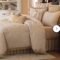 Carlton Bed Set  queen